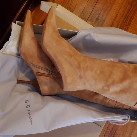AUTHENTIC GUCCI Suede Tall Boots - Picture 6 of 9